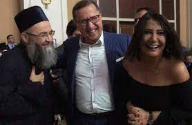 Yoksa, elbette bu nitelikteki bir kişiye yazar oldun. Hadi Ozisik In Oglunun Nikah Toreninde Cubbeli Ahmet Lutfu Turkkan Ve Akp Li Isimler Yan Yana Geldi