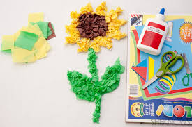 4 Sunflower Crafts For Kids Sheknows What is commonly called the flower of this plant is actually a large cluster of flowers at its its appearance is distinctive: 4 sunflower crafts for kids sheknows