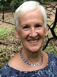 Ellie Stratton's Instagram, Twitter & Facebook