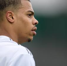 Lukas nmecha is a german professional football player who best plays at the striker position for the rsc anderlecht in the pro league. Lukas Nmecha Wie Der Dfb Mit Englischen Talenten Sein Grosstes Problem Lost Welt