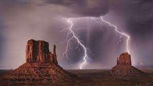 Thunder In Monument Valley Monument Valley Lightning Images Nature Photos