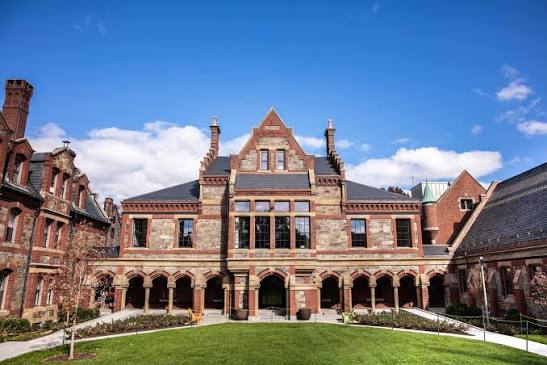 Университет Лесли (Lesley University)