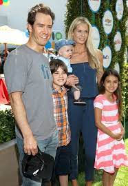 He has two children with his former wife, model lisa ann russell, and two children with catriona. Safe Kids Day La 2014 Kids Safe Family Posing Kids Usa