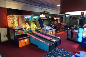 40 Best Game Room Ideas Game Room Setup For Adults Kids Arcade Room Arcade Game Room Game Room