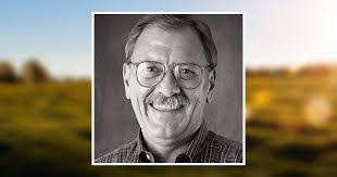 Julie Viner's Instagram, Twitter & Facebook