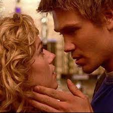 Les freres scott (2) le blog de misslaura21. Peyton Et Lucas Scott Home Facebook