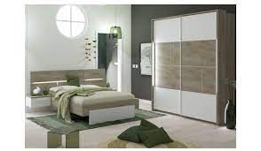 Il existe deux options principales en ce qui concerne l'achat d'un canapé: Lit Chevet Armoire A Portes Coulissantes Pour Chambre Adulte