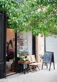 4 Gorgeous Arrangement Ideas From A Star Florist Nyc Flower Shop Nyc Flowers Flower Shop