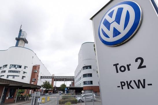 Volkswagen board approves cutting 50,000 more jobs and ending production at  4 plants | RiverBender.com