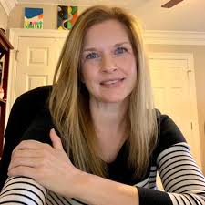 Lori Downs's Instagram, Twitter & Facebook