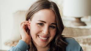 Listen, Lucy's Founder Is Breaking Down Mental Illness Stigmas Through  Awareness And Action