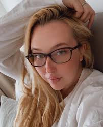 Who is in for long chat just bored and lonely 😞🥰❤️