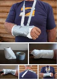Set Broken Bones With Toilet Paper And Duct Tape Zombie Apocalypse Survival Survival Life Apocalypse
