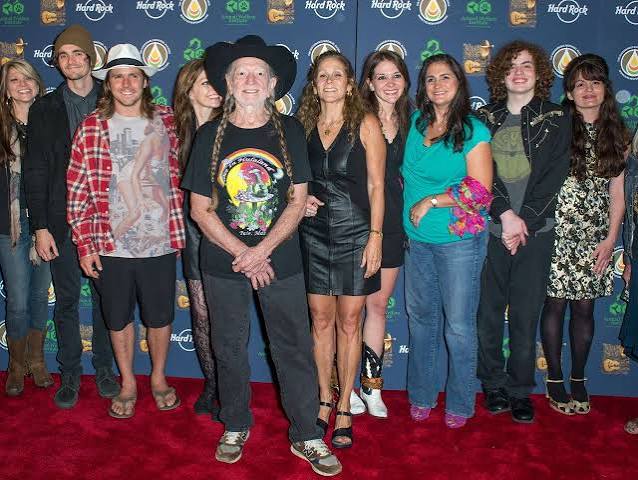 Meet Willie Nelson's eight children — including his country singing kids Paula, Micah, Amy and Lukas
