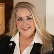 Leann Andrews, Realtor