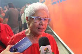 Eu acho uma precipitação", diz Regina Sousa sobre suspensão do PROAJA