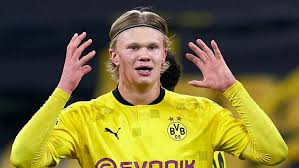 Die uefa hat nun eine dreiköpfige shortlist bekanntgegeben. Iej 5520lyf Mm