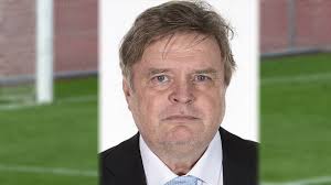 Obdiv pro Šmicera, podpora Fouskovi. Proč Nezval nechce Poborského?