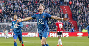 Feyenoord bracht psv zondag de eerste nederlaag van dit eredivisieseizoen toe. Sterk Feyenoord Pakt Punt En Zit Psv Dwars In Zinderende Titelstrijd Voetbalprimeur Nl