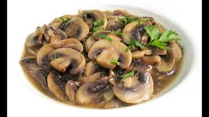 Vierte el vino, cocina durante unos 5 minutos e incorpora los clavos y la hoja de laurel. Champinones En Salsa Youtube