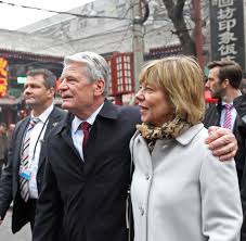 Joachim gauck, evangelisch, wurde als sohn eines kapitäns in rostock geboren. Daniela Schadt Welt