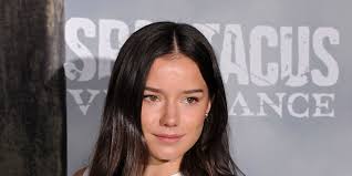 The daughter of teacher parents ray lawrence and maggie mangan, she grew up in. Spartacus Actress Cast In Cw Pilot Cordon