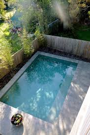 Also known as a dipping pool, the plunge pool is a perfect compromise when space in your yard is at a premium. 28 Cool Plunge Swimming Pools For Outdoors Digsdigs