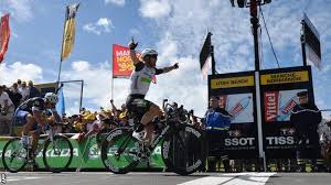 Mark cavendish celebrates after taking the yellow jersey. Tour De France Mark Cavendish In Yellow Jersey After Stage One Victory Bbc Sport