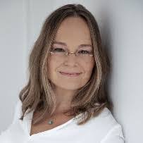 Cornelia Kopp's Instagram, Twitter & Facebook