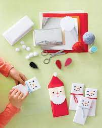 Here is another design for candy wrappers that you can cut in your desired this candy wrapper design shows colorful stockings and a very cute christmas tree. Santa And Snowmen Bars Christmas Candy Bar Holiday Crafts Christmas Crafts