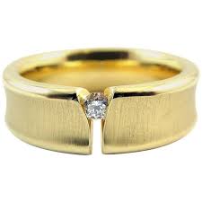 Contemporary Design Diamond Ring 18 Carat Gold Unisex Wedding Band In 2021 Contemporary Wedding Rings Mens Wedding Rings Unique Modern Wedding Rings