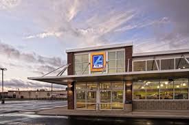 If u don't like your job title then you shouldn't work there! 20 Aldi Store Shopping Lessons Newcomers Need To Know Cheapism Com