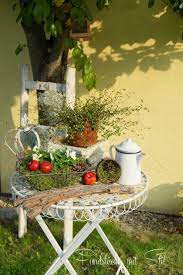Maybe you would like to learn more about one of these? Herbstdeko Im Garten Google Suche Herbst Dekoration Filzrose Landhaus Dekoration