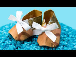 Ob humorvolle verse, die den jungen eltern ein lächeln ins gesicht zaubern, passende sprüche für die geburt eines sohnes, einer tochter oder gar von zwillingen, kurze sprüche zur geburt. á Kreative Geldgeschenke Zur Geburt