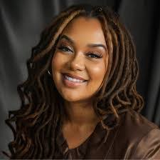 Jasmin Wilcox's Instagram, Twitter & Facebook