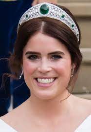 Queen elizabeth and meghan markle didn't really disagree about meghan's wedding tiara the new book finding freedom refutes the media's claims that the queen was unhappy with the tiara meghan chose. Meghan Markle News Is This The Tiara Prince Harry S Wife Wanted For Her Wedding Express Co Uk