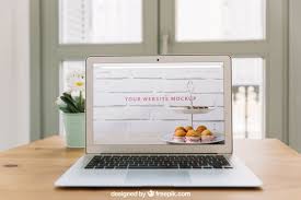 Baixe Composicao Do Espaco De Trabalho Com O Laptop Na Mesa Gratuitamente In 2020 Work Space Free Psd Website Mockup