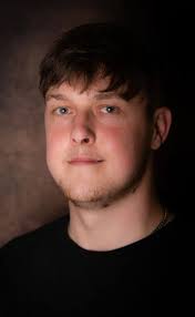 Hello Everyone My name is Liam Daniel im 22 years old based in West Sussex!  Im actor seeking to collaborate working in short film, theatre or extra  productions for your current or