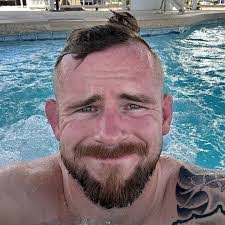 Josh Beam's Instagram, Twitter & Facebook