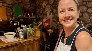 Check out legendary guitarist Steve Lukather of Toto and Ringo Starr's  All-Starr Band as he dives into the features of his new Ernie Ball Music  Man Luke signature guitars! From smooth tones