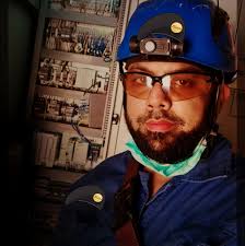 Adnan Sami took to social media and shared a glimpse of his latest gear