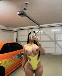 E30Princesss🤤 - Porn Videos & Photos - EroMe