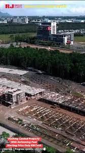 Daren East Malaysia Lelong House 拍卖房产商学院- 💓Your Dream Home In Kuching💓  🟢Starting Price : RM7xxk🟢 Live in a double-storey terrace home next to a  lush, pet-friendly central park with