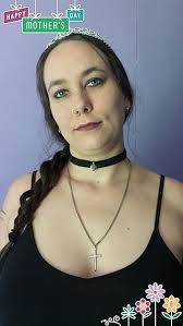 A Raven's Heart: An Anthology Of Love: Raven, Elias, Jaquez, Eunice,  Morris, Sherry, Tilford, Darcy, Hume, Carrie-Ann, Caldwell, Daphne, Leroux,  Tracy, Jury, Denise, Stoyanoff, Crystal Kennedy, Hill, Kasey:  9781945987359: Amazon.com: Books