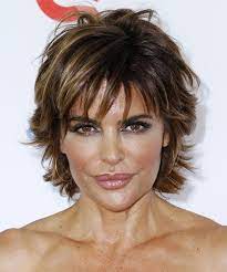 She loves things to be quick and easy, and that is the reason she has a short hairstyle; 18 Lisa Rinna Hairstyles Hair Cuts And Colors