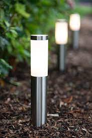 praxis een nieuwe generatie tuinverlichting is even zuinig als sfeervol tuinverlichting lampen tuin achtertuin verlichting
