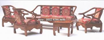 Kursi kayu minimalis dengan kualitas terbaik bukan dilihat dari desain ataupun ukirannya, namun yang paling utama adalah material kayu pembuatnya. Kursi Hongkong Tamu 20 Model Disertai Gambar Harga Terlengkap