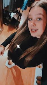 Tia Shaw's Instagram, Twitter & Facebook