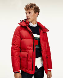 Découvrez nos doudounes pour homme, légères et confortables elles vous protégent du froid, même le plus extrême. Doudoune Homme Rouge A Capuche Tommy Hilfiger Mode El Corte Ingles