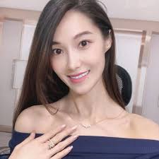 全遠距工作＋年薪可達100萬＋不少出國機會（我們是台灣M.I.T 美容品牌） ＊有電商與美妝、美容、美相關領域經驗＊有行銷漏斗概念與流量變現能力＊